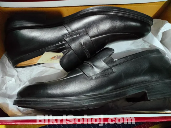 Bata hush puppies Shoe